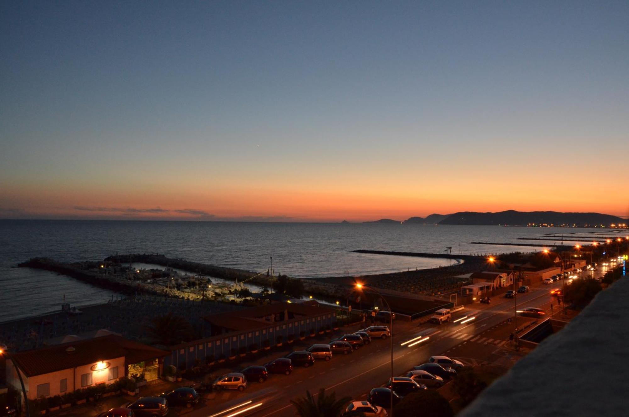 Hotel Italia Marina di Massa Eksteriør bilde