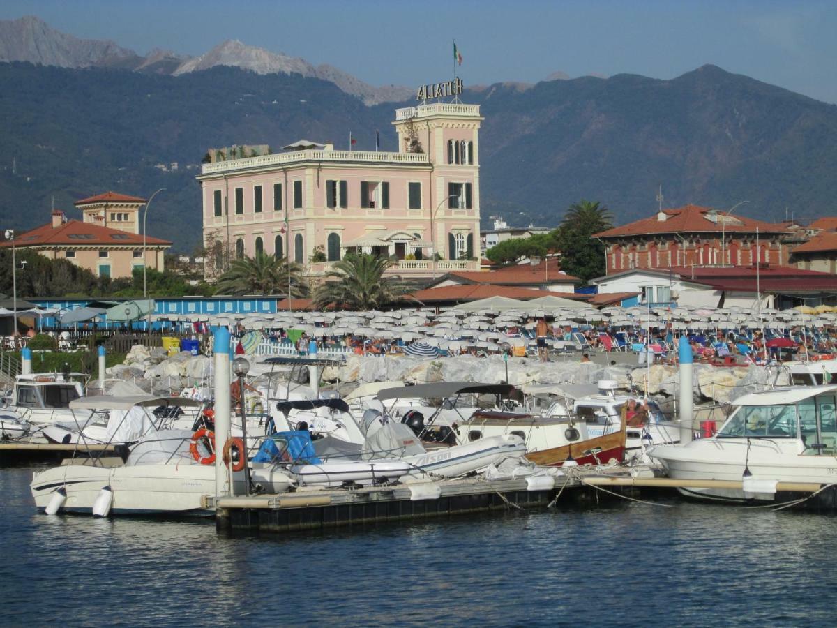 Hotel Italia Marina di Massa Eksteriør bilde